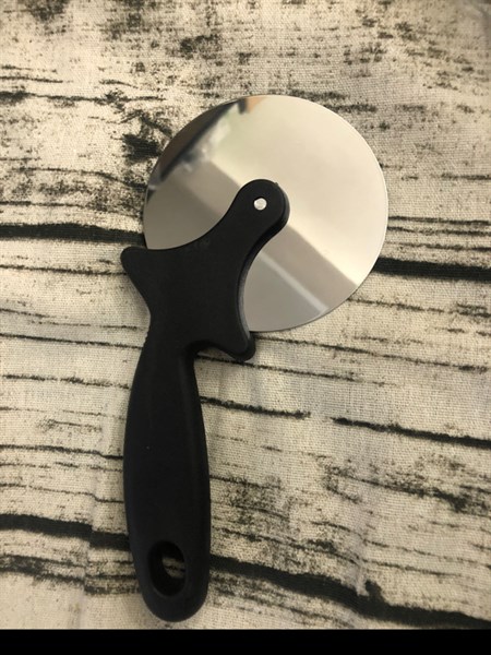 Dụng cụ cắt pizza lưỡi 9.5 cm