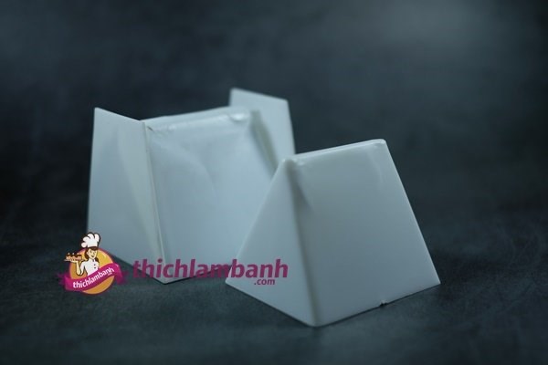 Khuôn bánh giò nhựa lớn 9cm