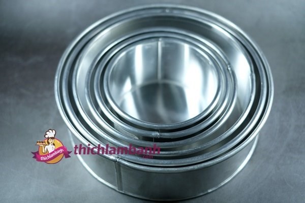 Khuôn tròn đáy liền - 26cm