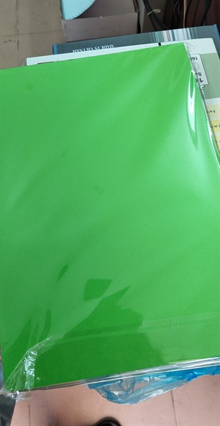 Bìa xanh lá cây, tím, xanh ngọc