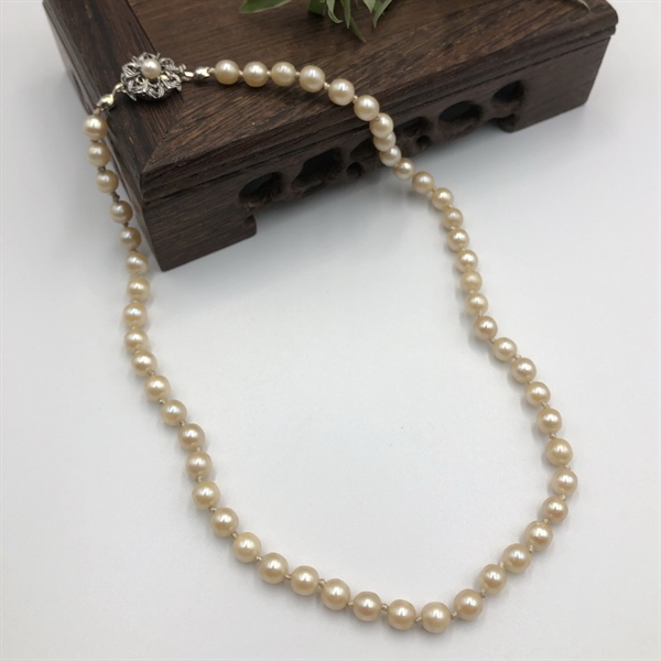 Vòng cổ ngọc trai nước mặn thắt gút