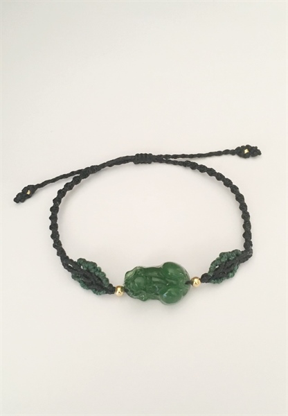 Vòng tay macrame mix tỳ hưu thủy tinh màu xanh Jade