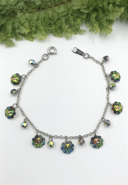 Vòng tay xích và pha lê hình hoa