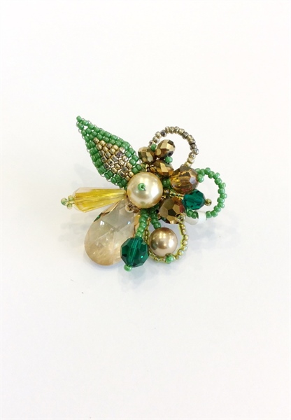 Cài áo pha lê mix ngọc trai và cườm