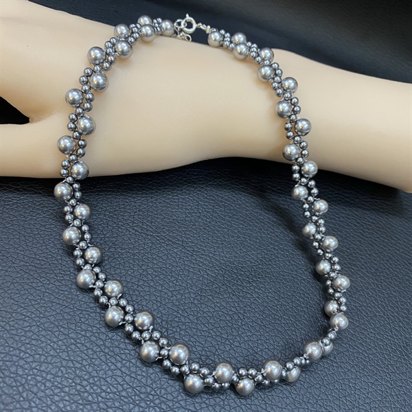 Vòng cổ ngọc trai Swa 58106M6 mix M3 lượn sóng