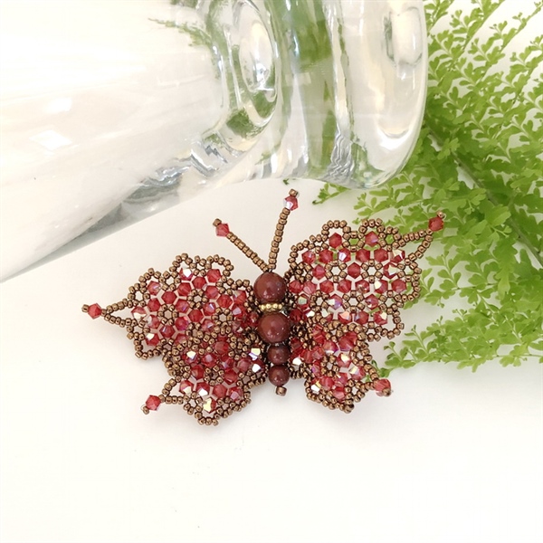 Cài áo pha lê con bướm hạt nón 3li