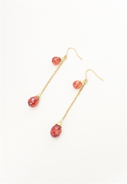 Hoa tai đá saphia giọt đỏ