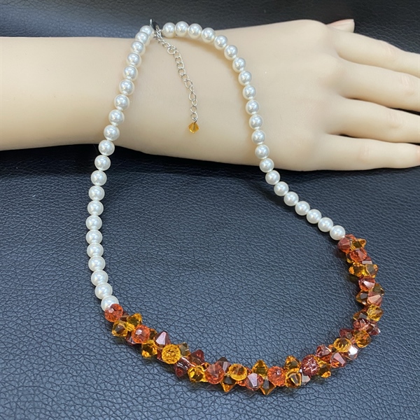 Vòng cổ ngọc trai Swa 5810M6 mix pha lê 6328