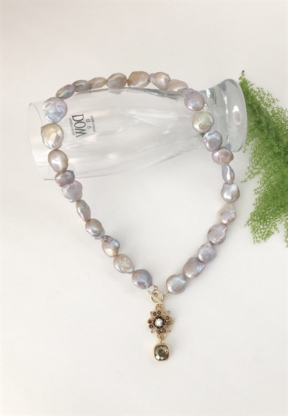 Vòng cổ ngọc trai coin nước ngọt mặt charm pha lê Swarovski