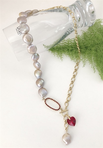 Vòng cổ ngọc trai mix charm và xích