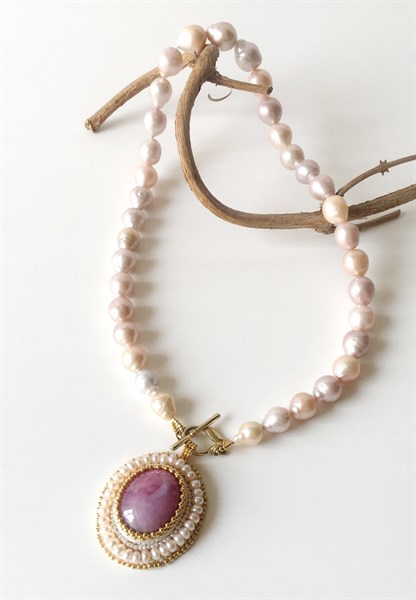 Vòng cổ ngọc trai Baro và Ruby