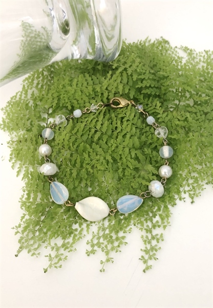 Vòng tay ngọc trai mix pha lê và hạt thủy tinh