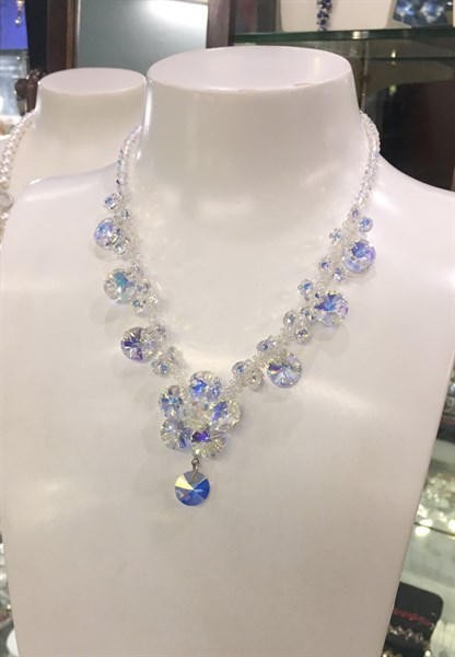 Vòng cổ pha lê hoa trắng P6428