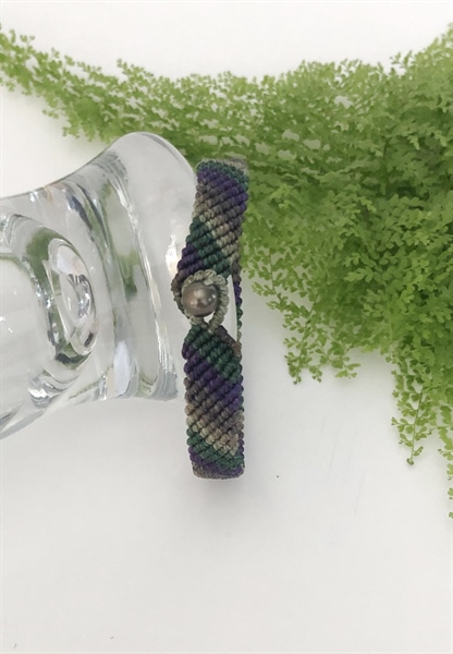 Vòng tay macrame mix màu nút hạt ngọc trai Swarovski/Cái