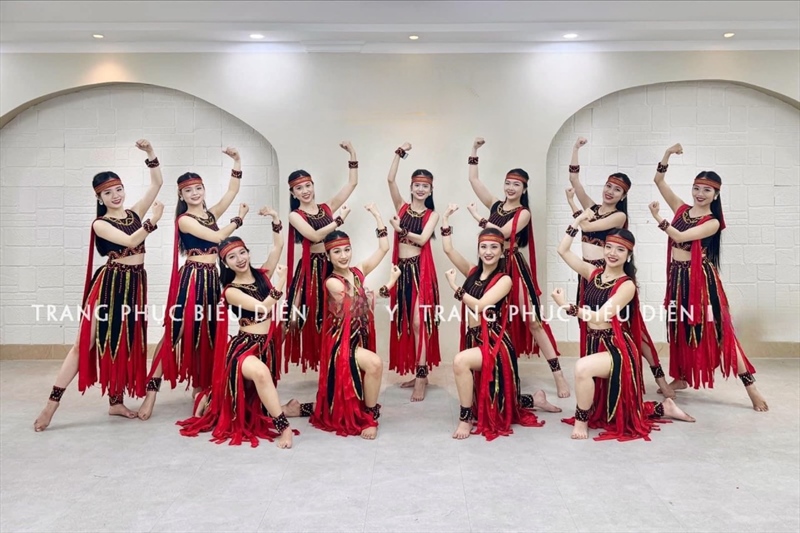 TÂY NGUYÊN ĐỎ ĐEN HỘT CƯỜM