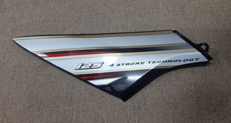 Cốp phải có tem Funeo 2007, màu đỏ *R313C*