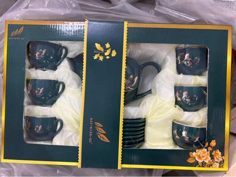 Bộ ấm chén sứ men ngọc hoa sen mạ vàng