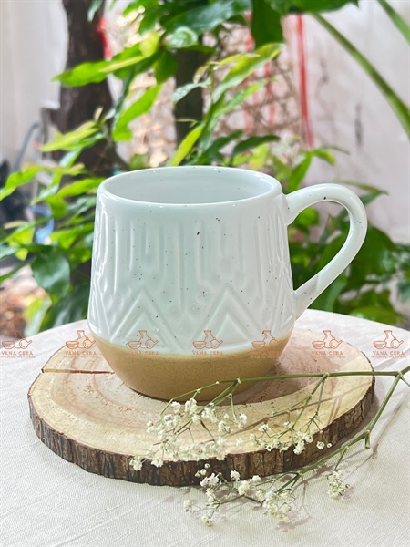 LY CÓ QUAI KHẮC TRẮNG NÂU