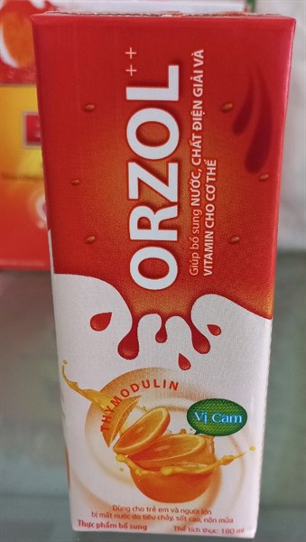 ORZOL++ 180ml cam (Giúp bổ sung nước, chất điện giải và VTM cho cơ thể) (Lốc 4 hộp) - Sữa Hà Nội