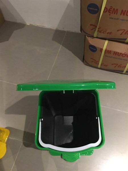 Thùng đựng rác nhựa P/C 15 lít đạp chân - VN 4