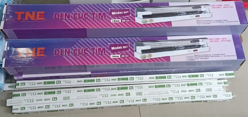 Đèn cực tím 90cm loại 1 bóng (Máng + bóng đèn) - TNE/VN