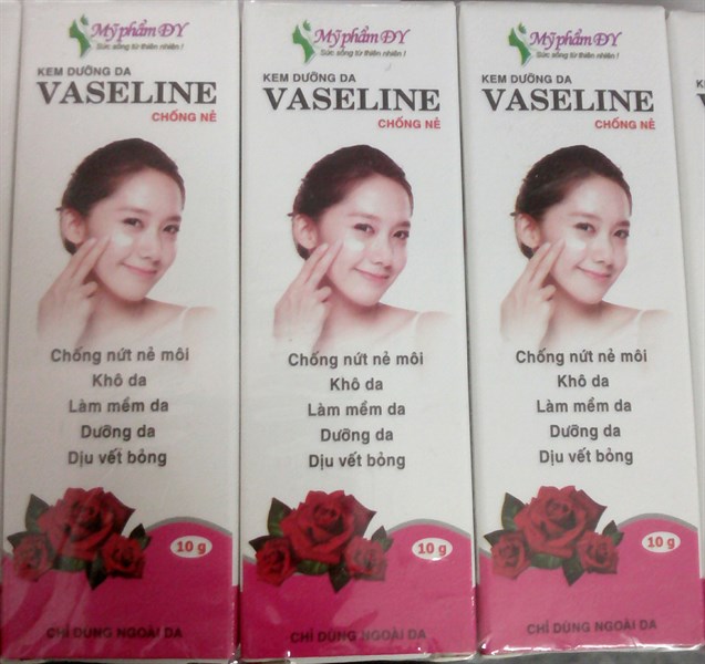 Kem dưỡng da Vaselin 10g (chống nẻ, khô da, dịu vết bỏng) - Đại Y