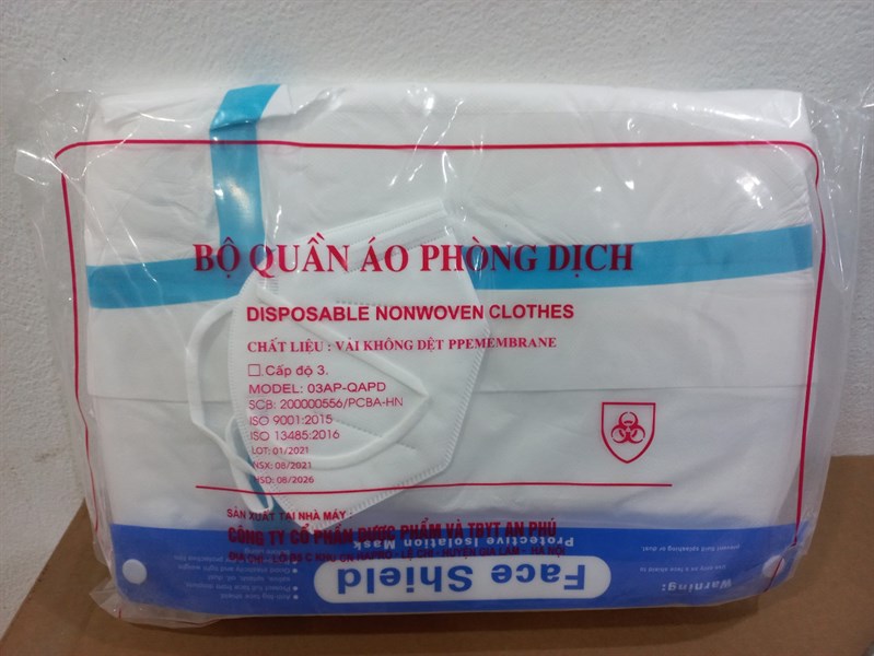Bộ quần áo phòng dịch, cấp độ 3 (Gồm: áo, mũ liền quần, bọc giầy, khẩu trang N95, găng tay y tế, tấm che mặt) - An Phú/VN