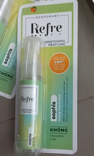 Xịt khử mùi hương nước hoa Hương Ngọt Ngào Refre Whitening Perfume Sweetie 30ml - Rohto (Phú Thái)