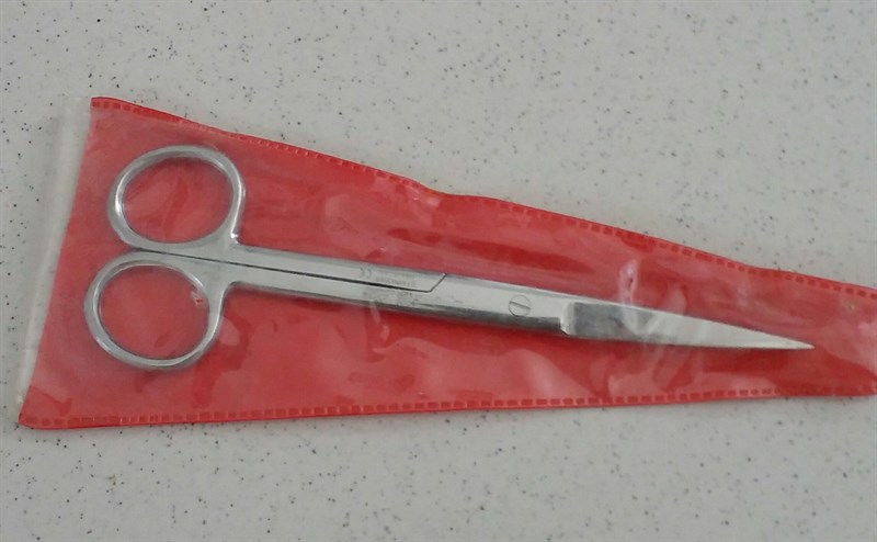 Kéo thẳng nhọn 16cm - Gold Tier/Pakistan