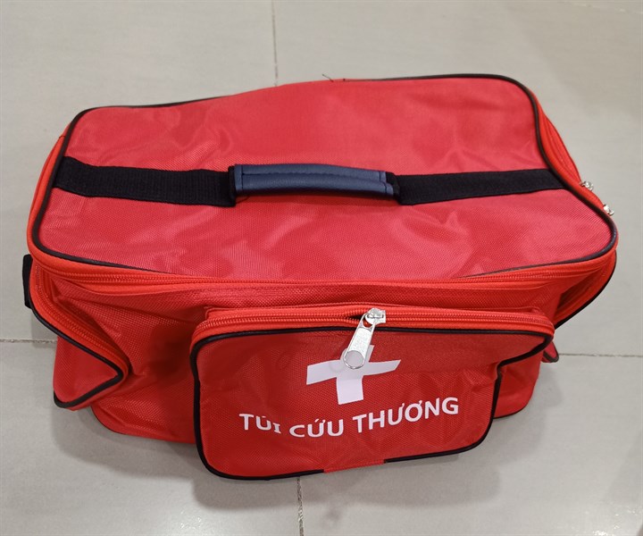 Túi cứu thương đỏ