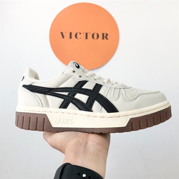 Court V1