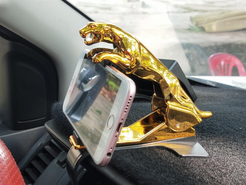 Kẹp điện thoại xe hơi hình con cọp