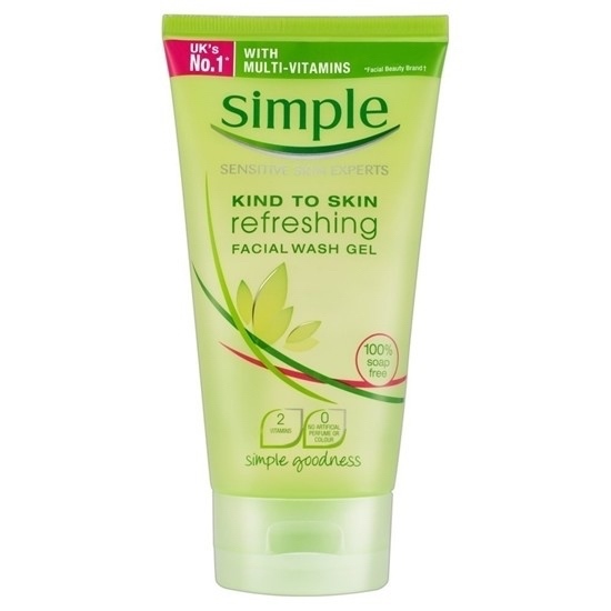 Sữa Rửa Mặt Simple Kind To Skin Refreshing Dành cho da nhạy cảm