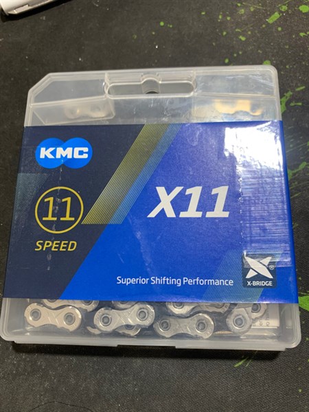 Xích KMC full box chính hãng