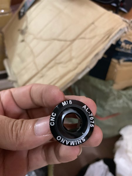 Ốc đùi đĩa trục rỗng M18mm