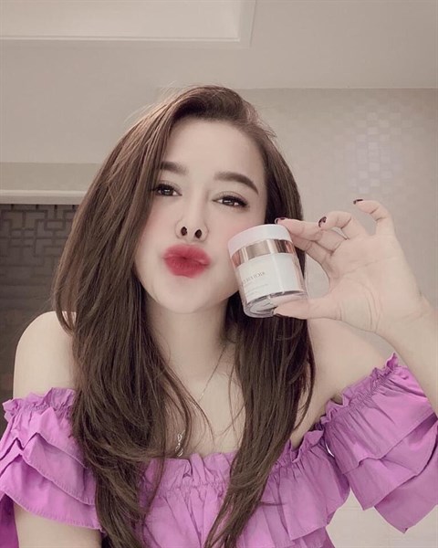 ÁO BÈO TẦNG TRỄ VAI