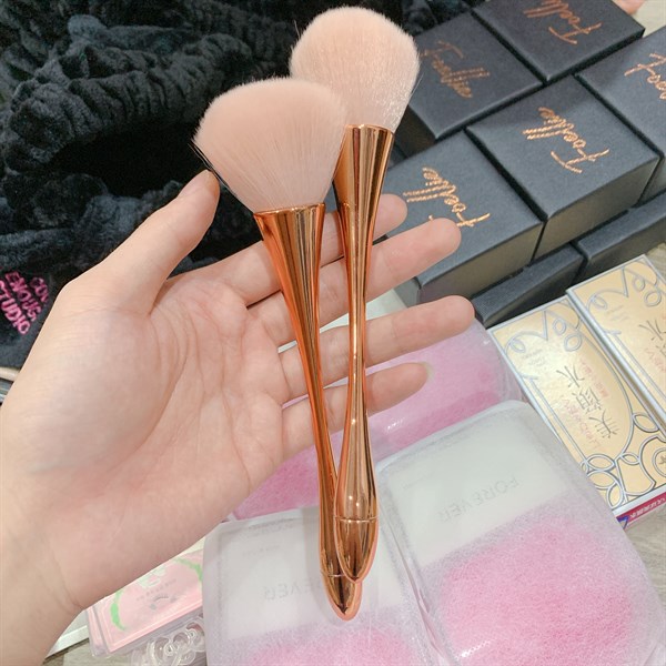 Cọ trang điểm thân mảnh cao cấp