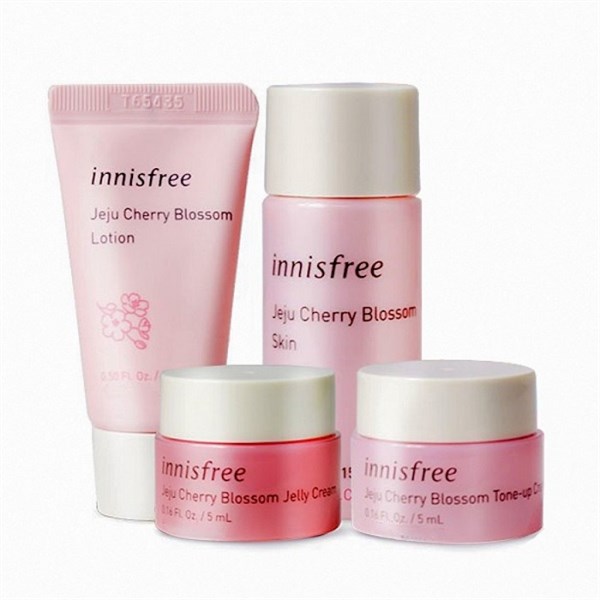 Bộ dưỡng sáng da và dưỡng ẩm Innisfree - Jeju Cherry Blossom Special Kit