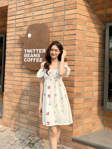 ORDINARY FLORAL DRESS