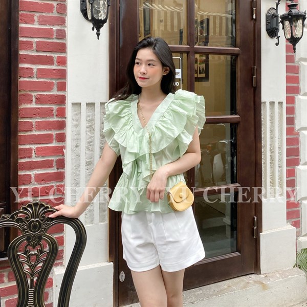 LAYERED RUFFLE BLOUSE